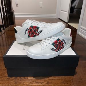 Gucci Men’s Ace Embroidered Sneaker